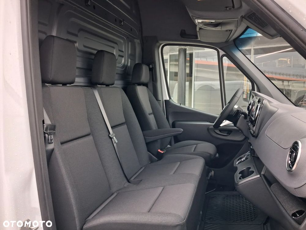 Mercedes-Benz Sprinter 319 CDI - 10