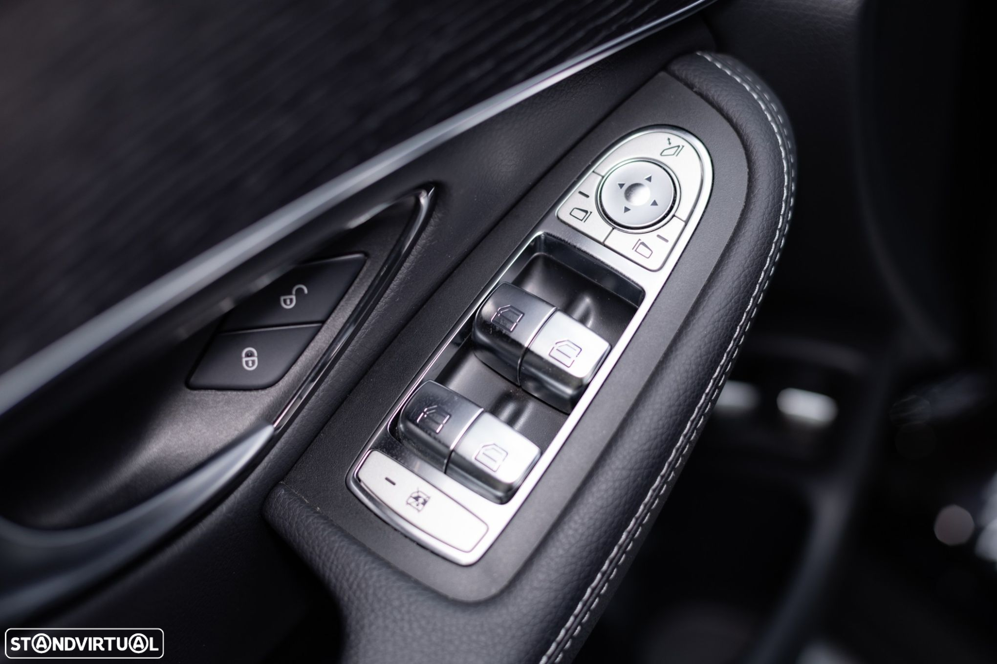 Mercedes-Benz GLC 300 e 4Matic - 29