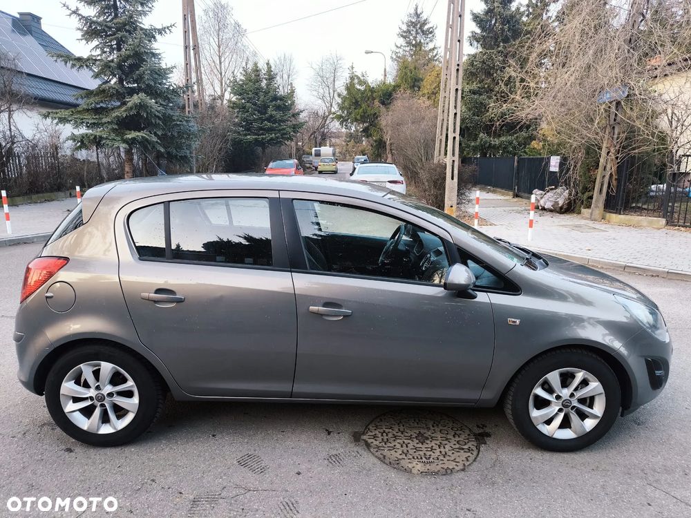 Opel Corsa 1.2 16V Cosmo - 5