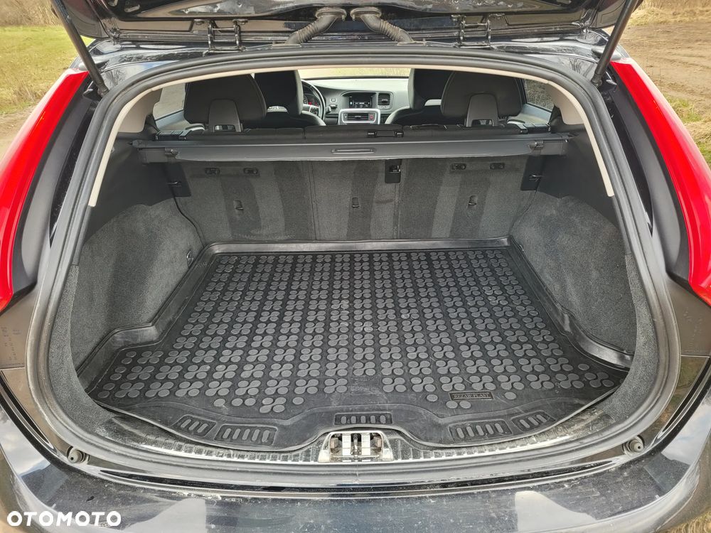 Volvo V60 D4 Drive-E Momentum - 11