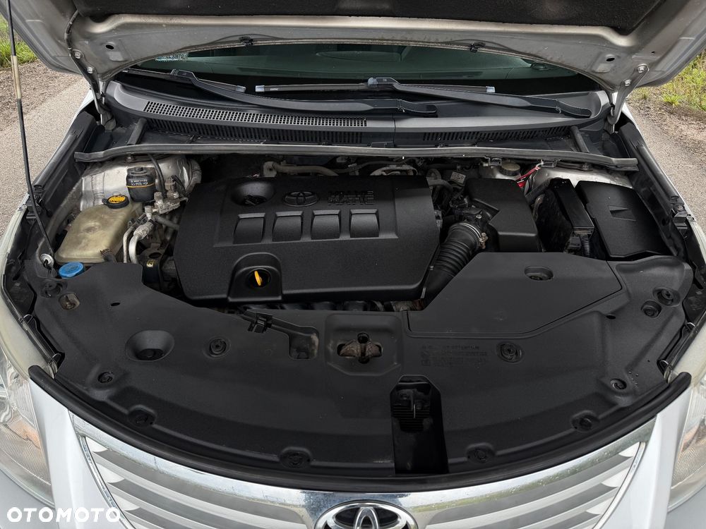 Toyota Avensis - 11