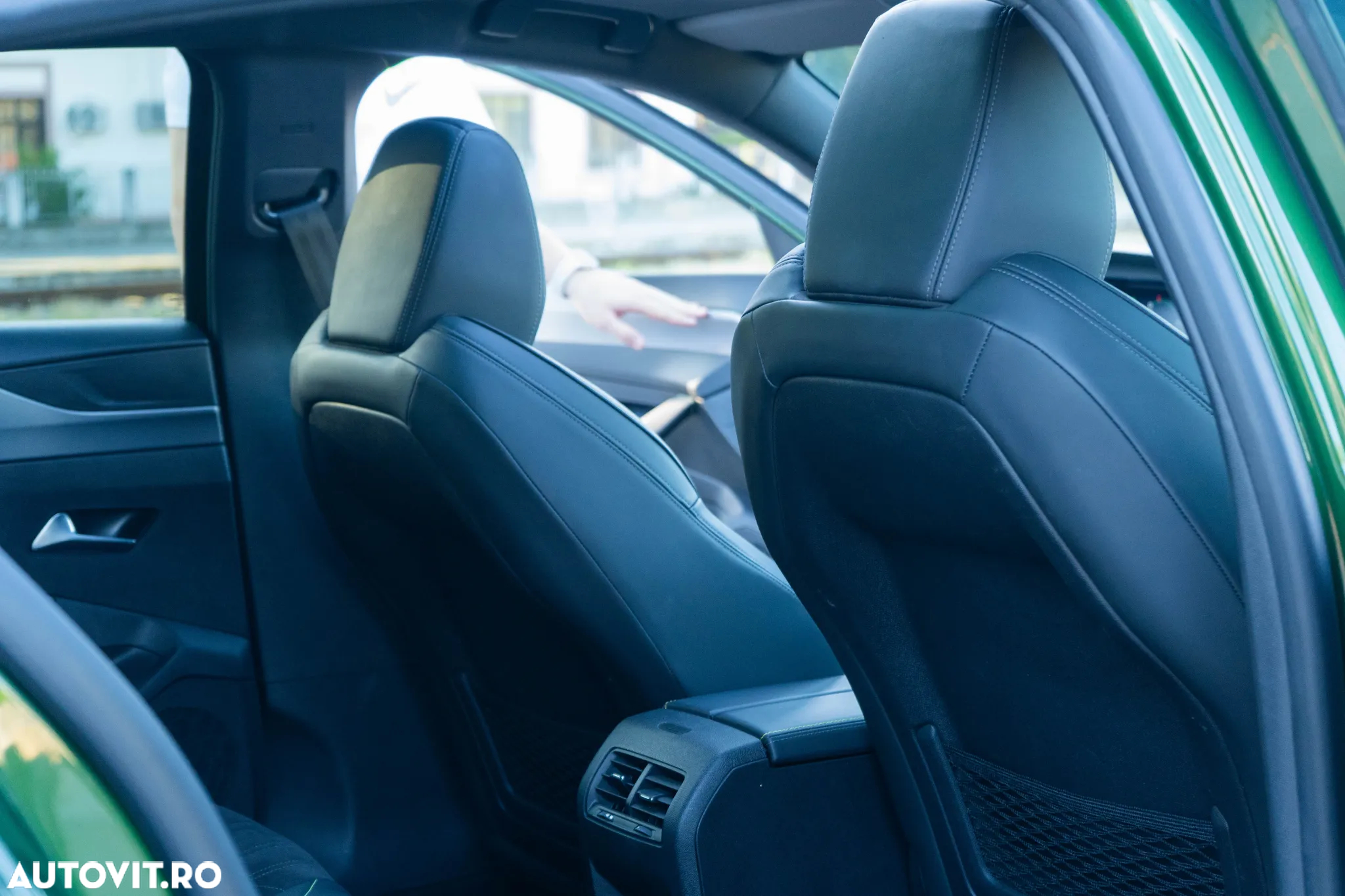 Peugeot 308 1.2L PureTech 130 S&S EAT8 GT - 17