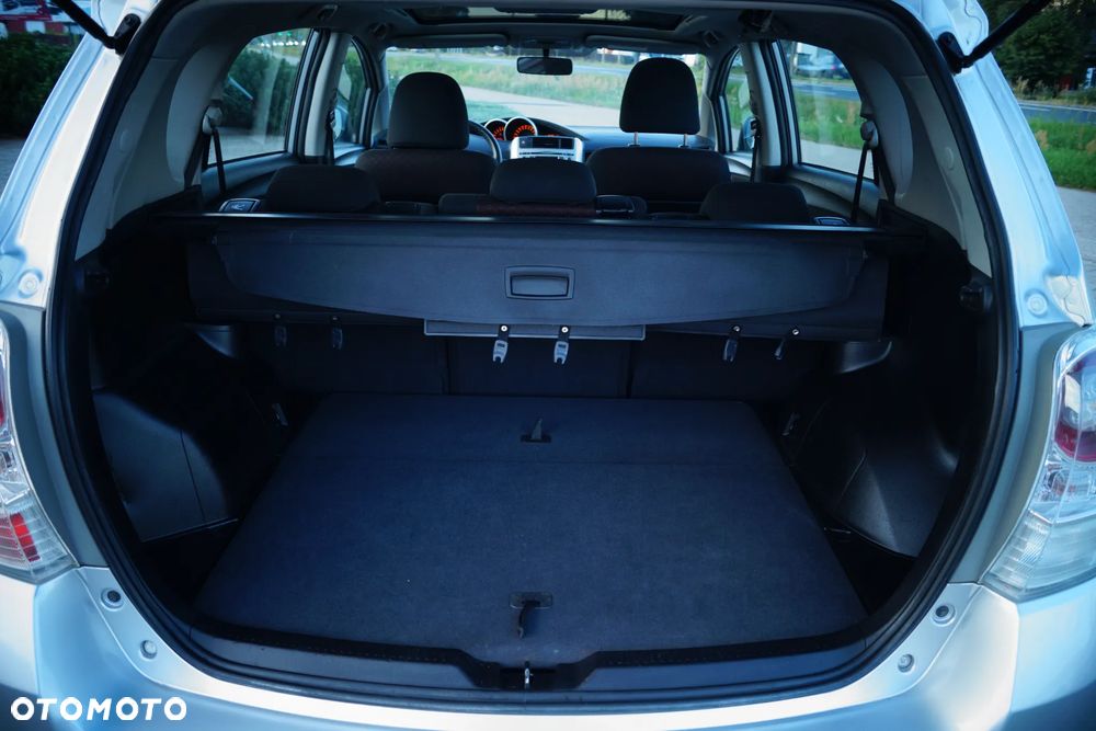 Toyota Verso 1.6 Sol EU5 - 17