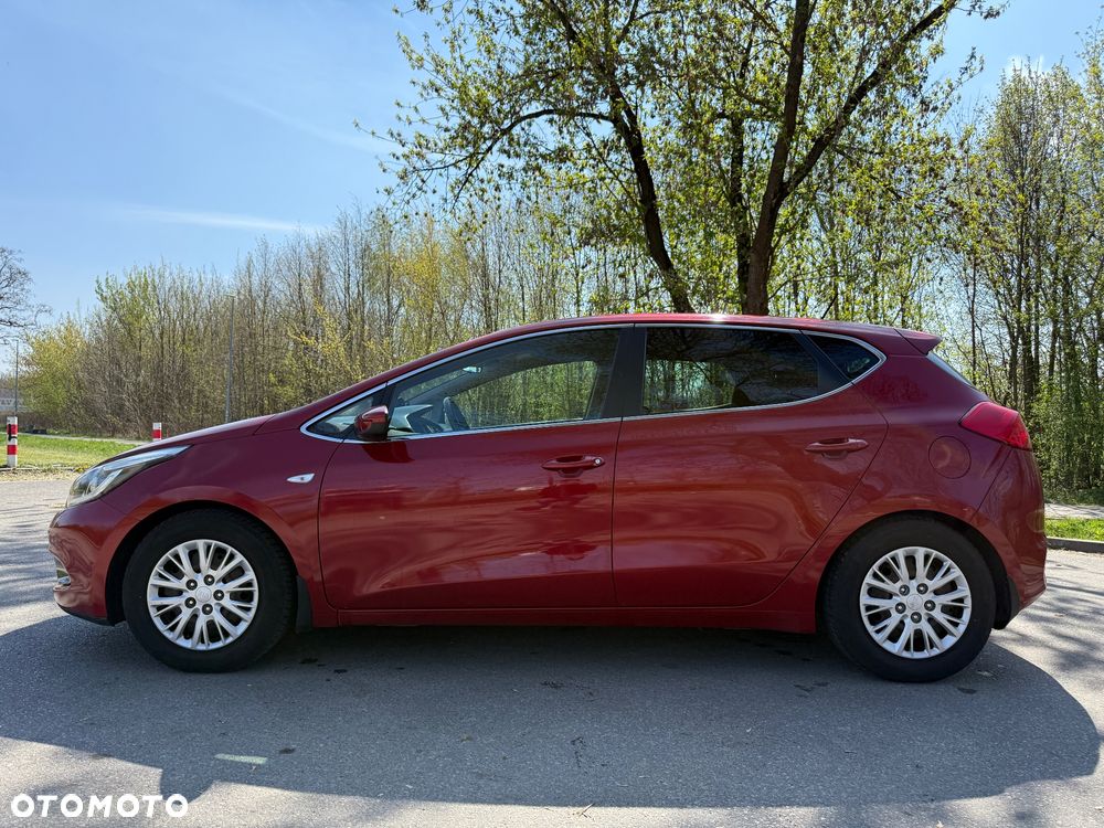Kia Ceed 1.6 GDI L Business Line - 1