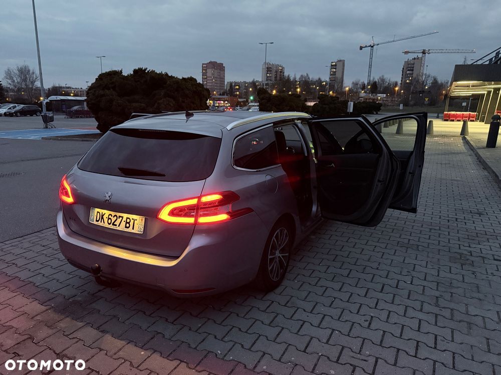 Peugeot 308 PureTech 130 GPF Stop & Start Allure Business-Paket - 6