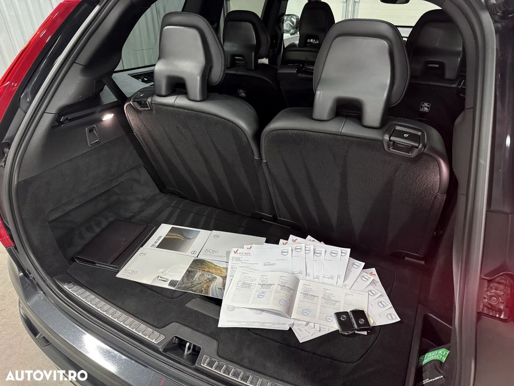 Volvo XC 90 T8 AWD Recharge Geartronic RDesign Expression - 39