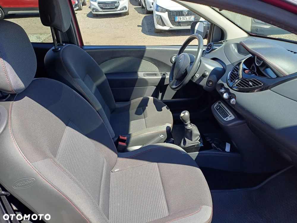 Renault Twingo 1.2 LEV 16V 75 Liberty - 11