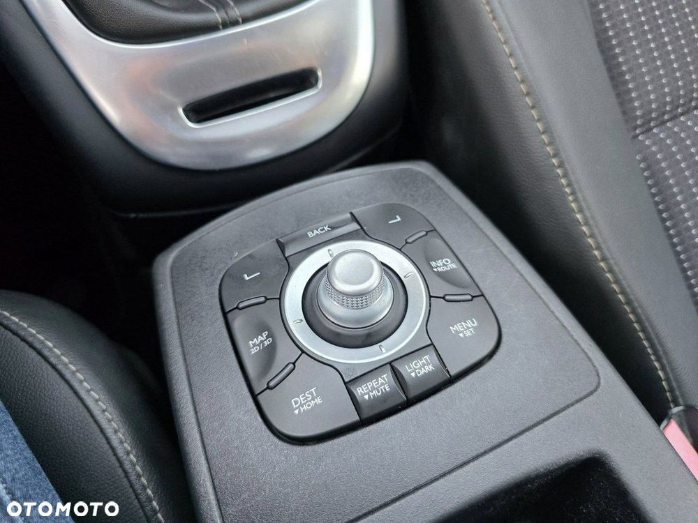 Renault Scenic 1.4 16V TCE Bose Edition - 28