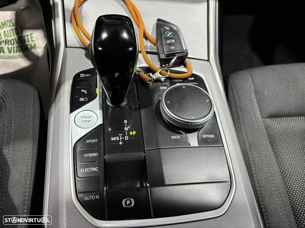 BMW 320 e Corporate Edition Auto - 35