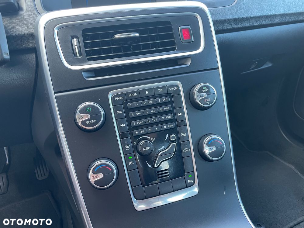 Volvo S60 - 25