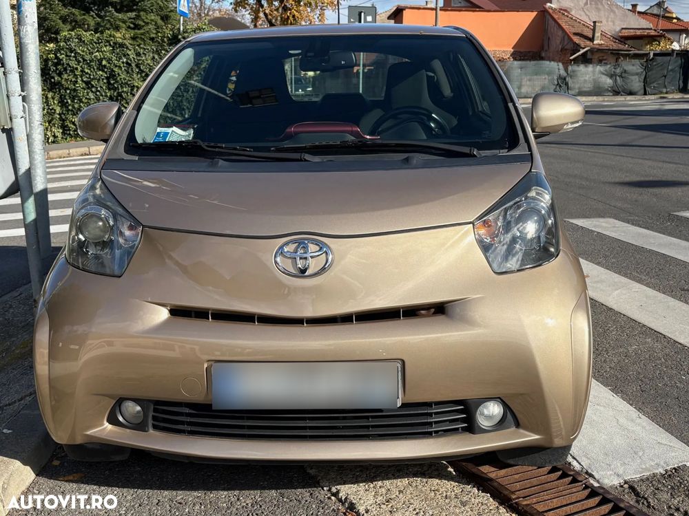 Toyota iQ - 1