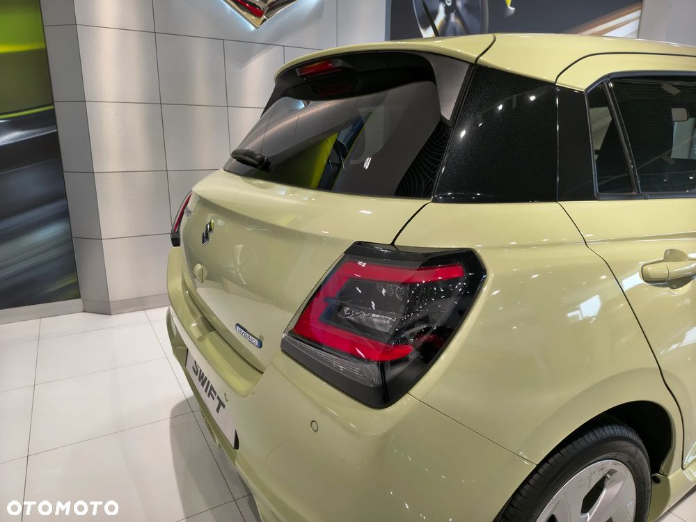 Suzuki Swift 1.2 Dualjet SHVS Premium Plus CVT - 11