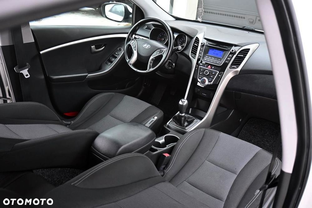 Hyundai i30 1.4 Fifa World Cup Edition - 38