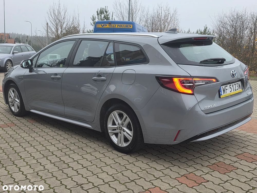 Toyota Corolla 1.8 Hybrid Comfort - 17