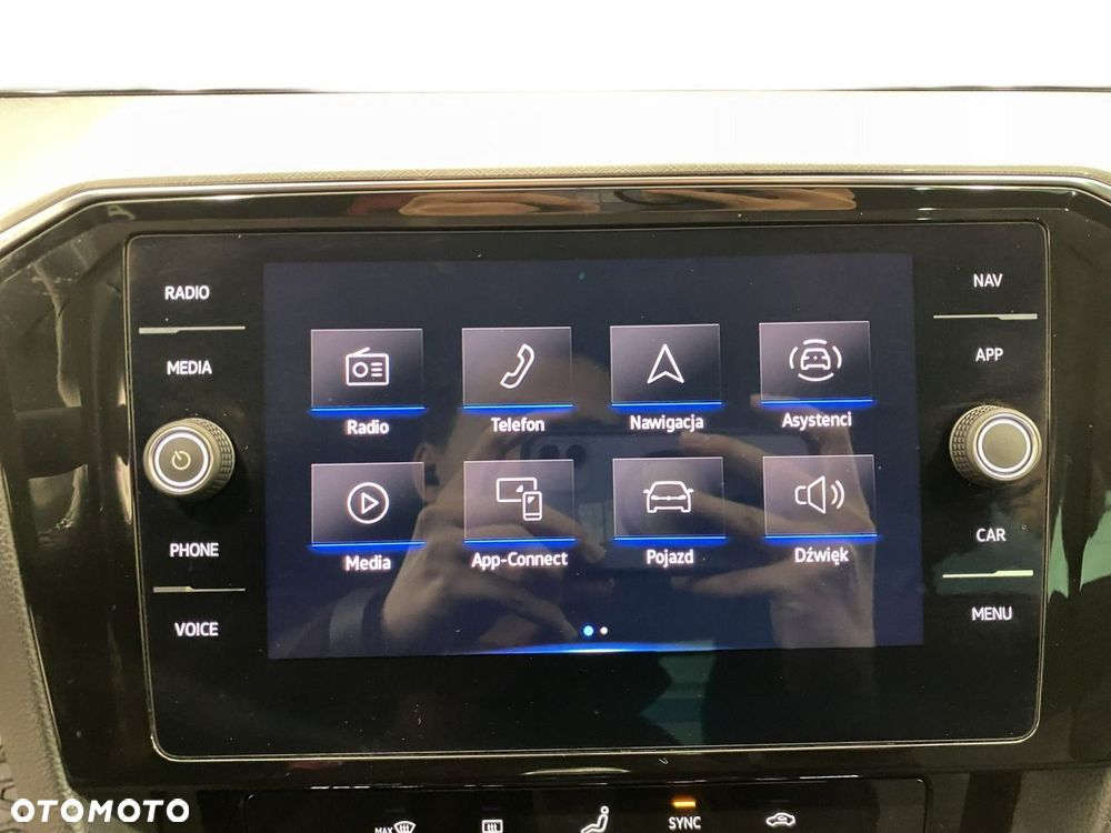 Volkswagen Passat - 20