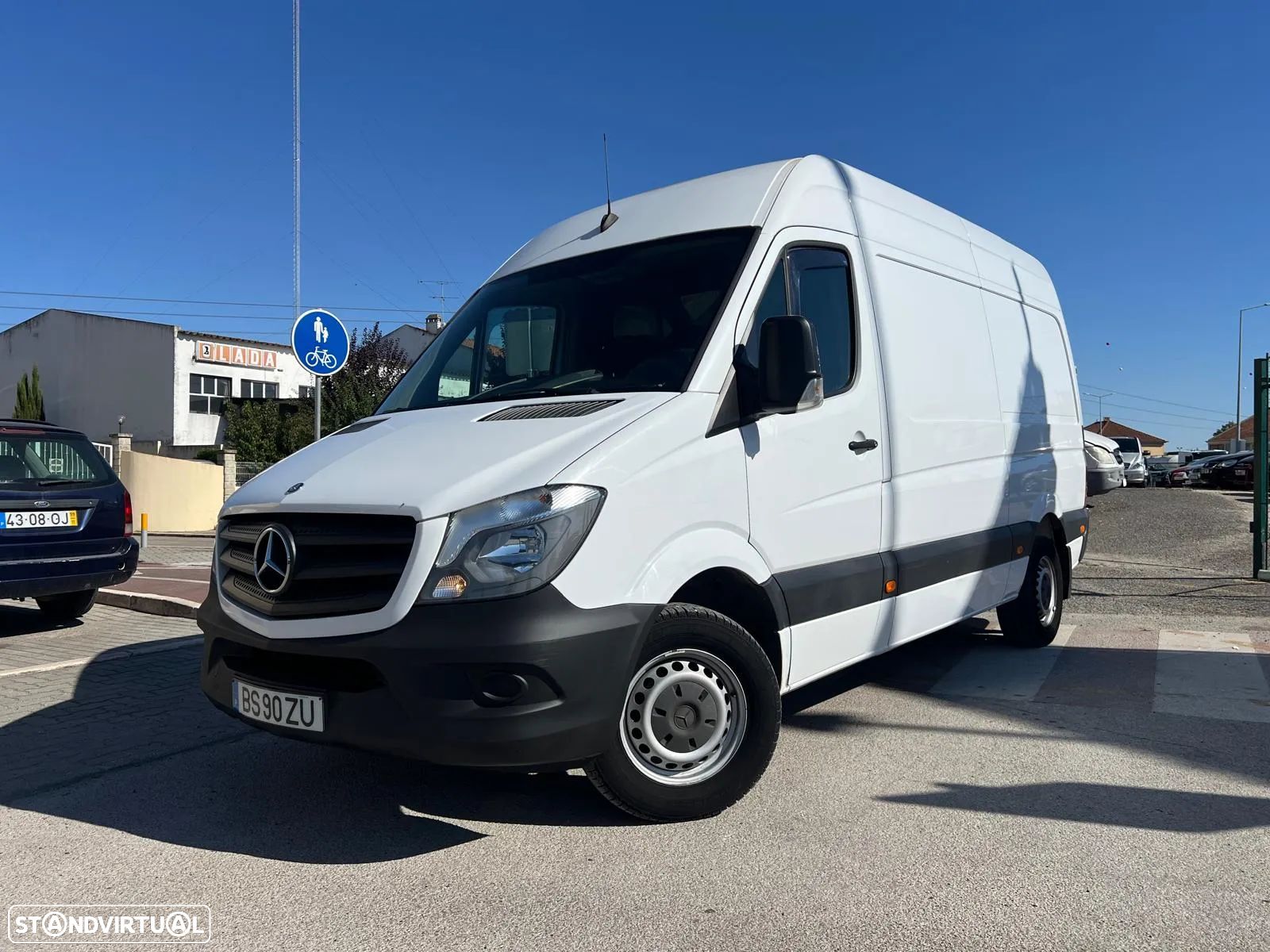 Mercedes-Benz Sprinter - 1