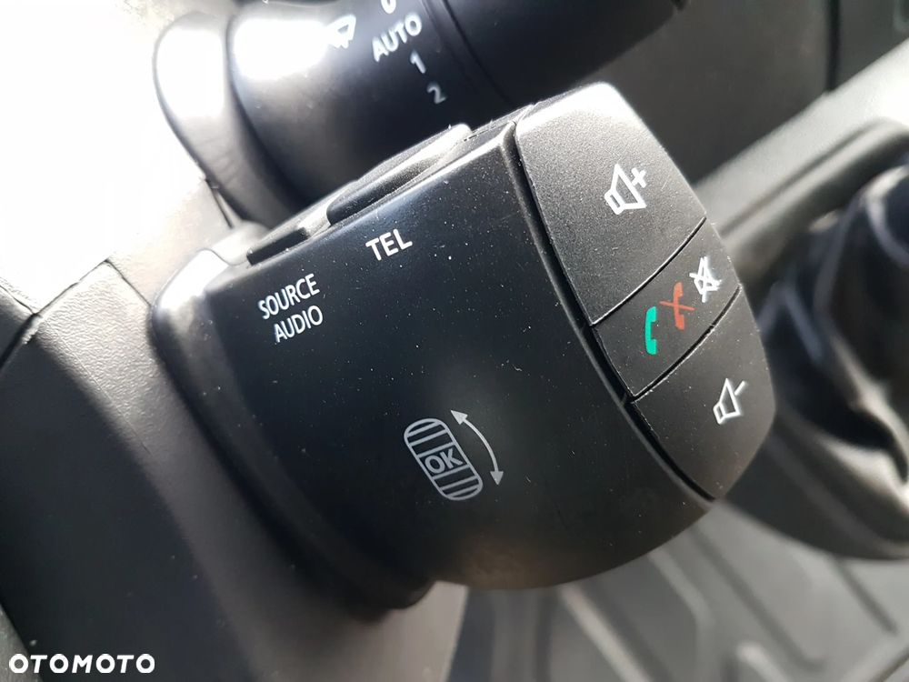 Renault MASTER KONTENER 8EP 4,22x2,23x2,23 KLIMA KRAJOWY MANUAL 6-BIEGÓW - 32