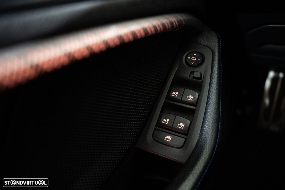BMW 116 d Corporate Edition M — fotografia 16