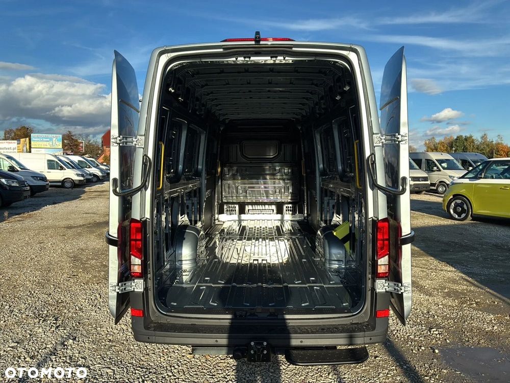 Volkswagen Crafter 35 Furgon LONG/L5H3, 2.0BiTDI 177KM, 4490mm, Wysoki dach, r.o. 4490 - 11