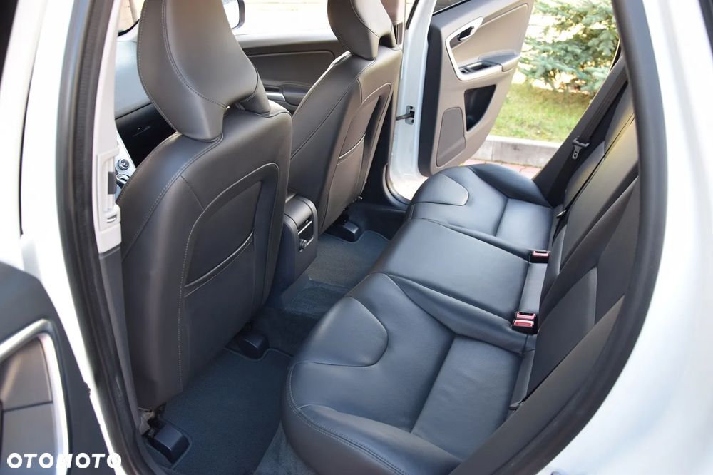Volvo XC 60 - 21