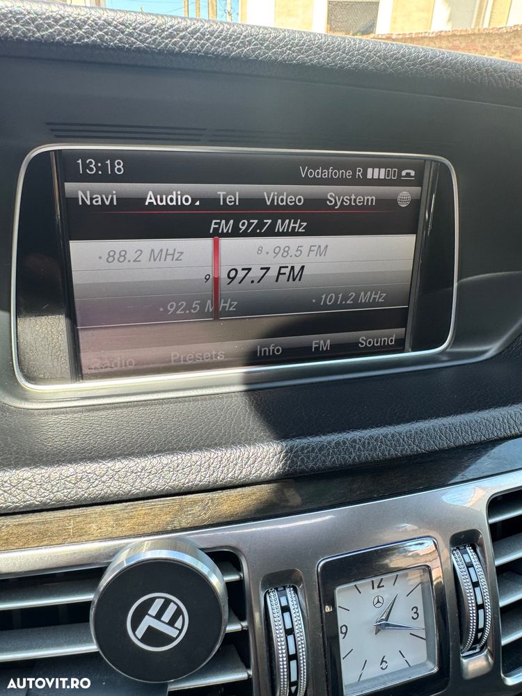 Mercedes-Benz E 220 CDI DPF BlueEFFICIENCY 7G-TRONIC - 21