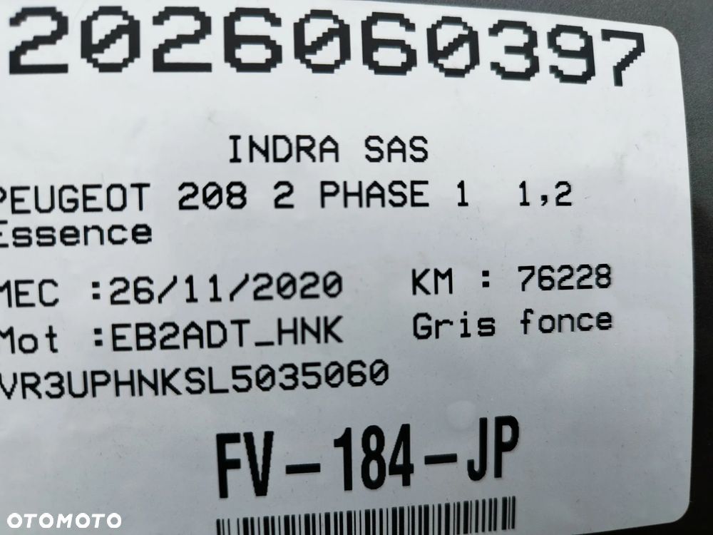 Peugeot 208 PureTech 100 EAT8 Allure - 10