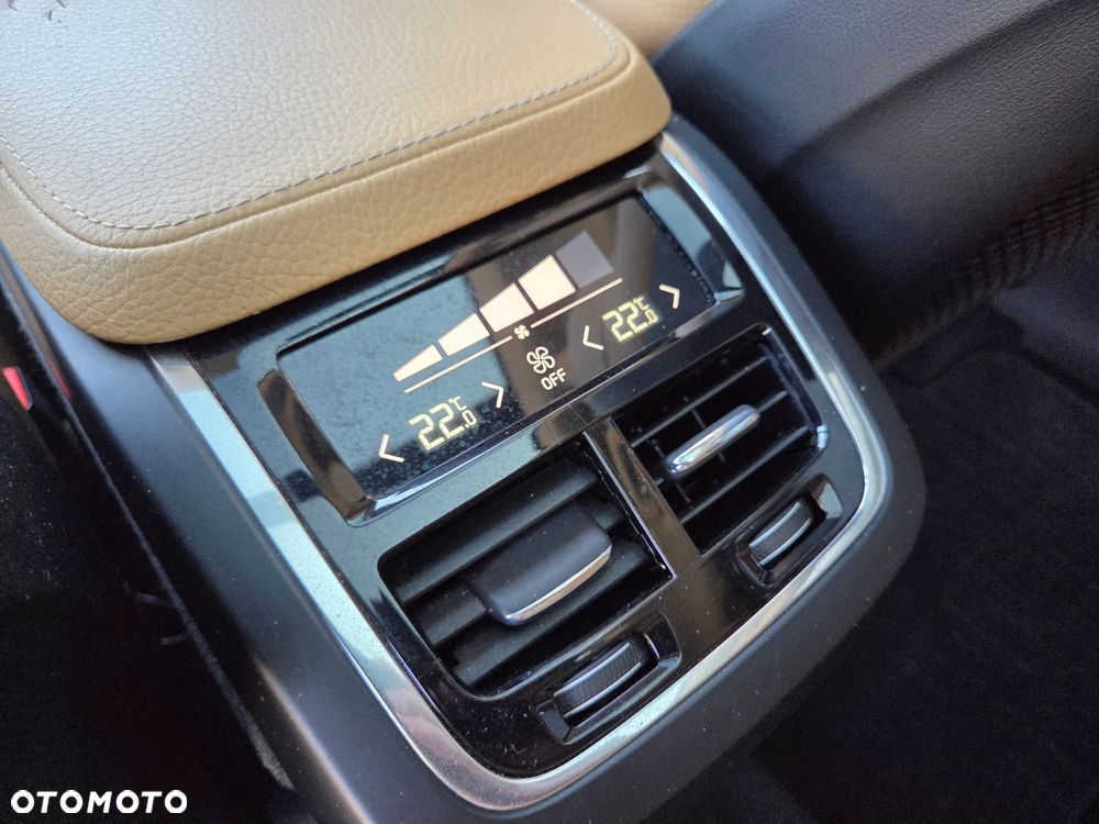 Volvo XC 90 T6 AWD Momentum 7os - 18