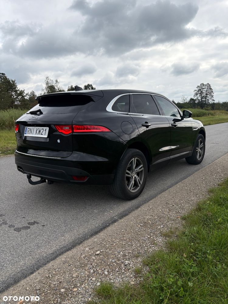 Jaguar F-Pace - 5