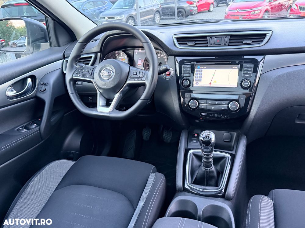 Nissan Qashqai - 25