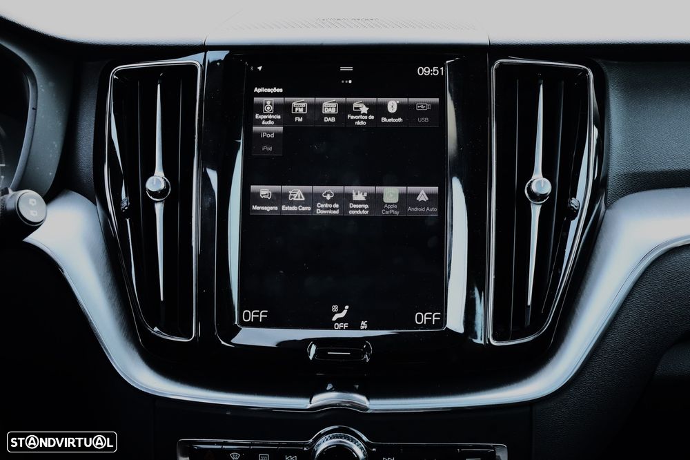 Volvo XC 60 2.0 T8 PHEV Momentum Plus AWD - 30
