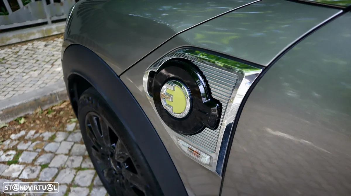 MINI Countryman Cooper SE ALL4 Auto - 14