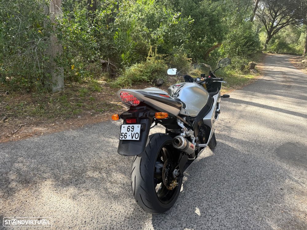 Suzuki GSX-R 1000 - 13