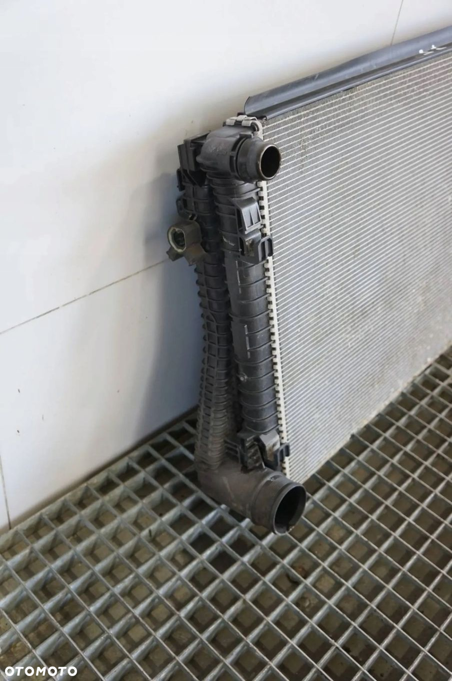 CHŁODNICA WODY PŁYNU INTERCOOLER AUDI TT 8S MK3 2.0 TFSI 5Q0145803N - 2