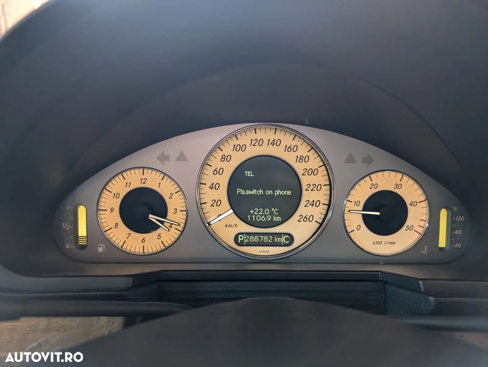 Mercedes-Benz E - 10