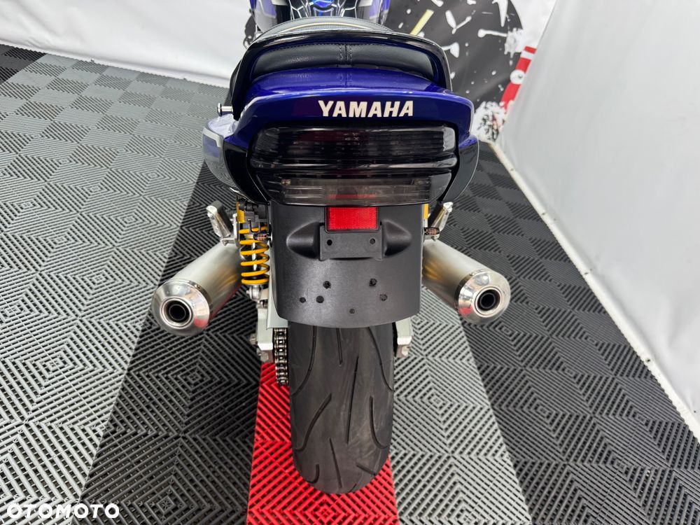 Yamaha XJR - 21