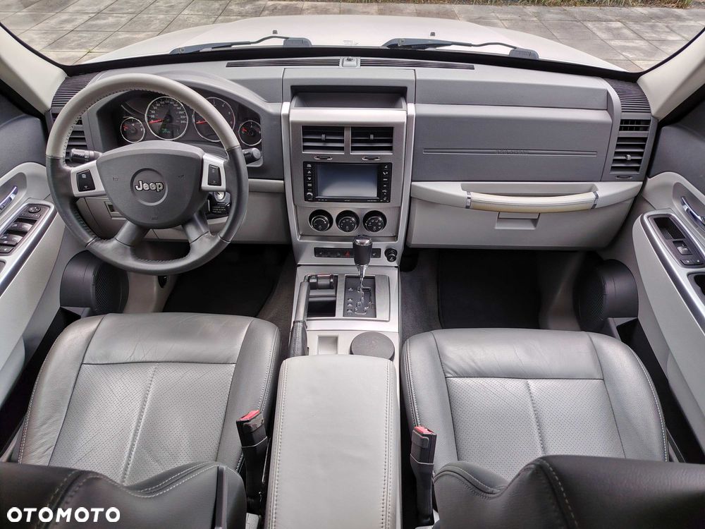 Jeep Cherokee - 7