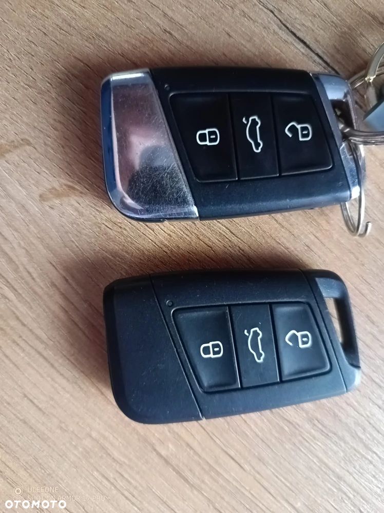 Volkswagen Passat - 24