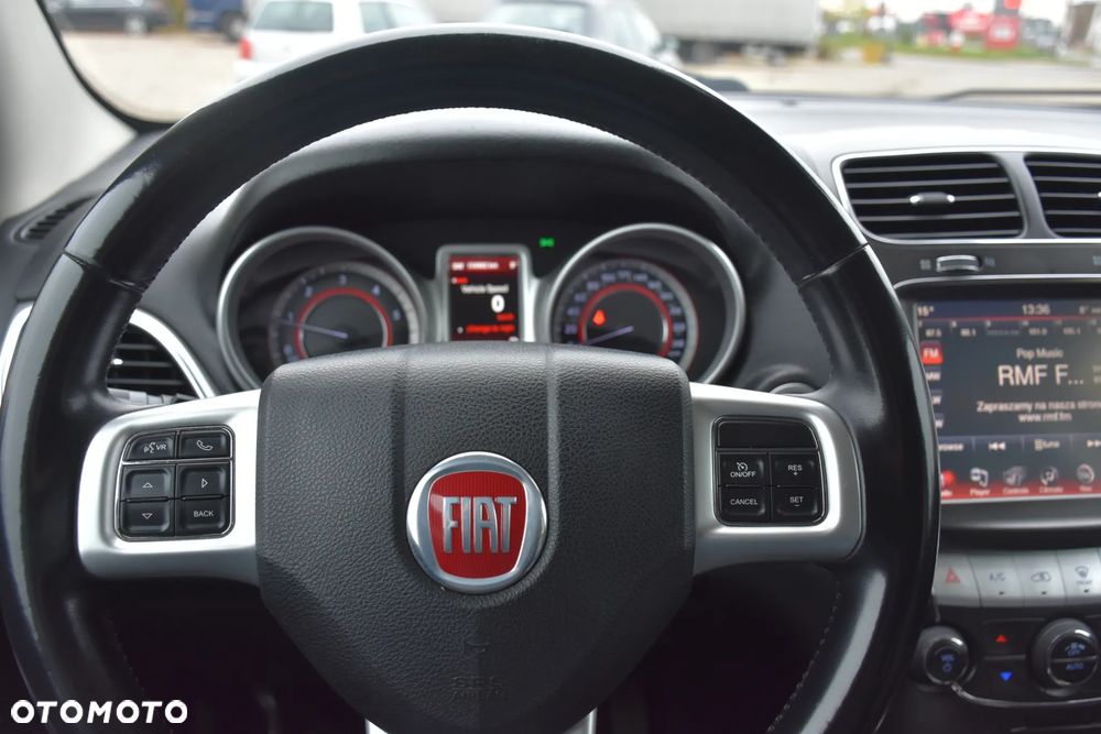 Fiat Freemont 2.0 Multijet 16V DPF Automatik Allrad Black Code - 19