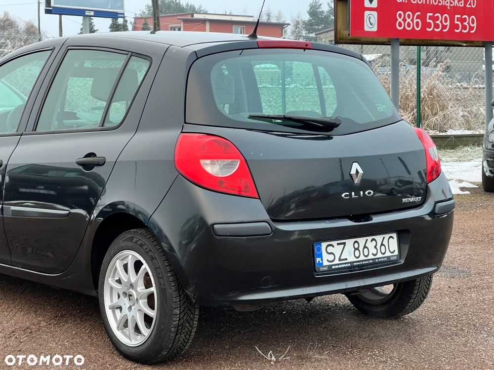 Renault Clio 1.2 16V Expression - 12