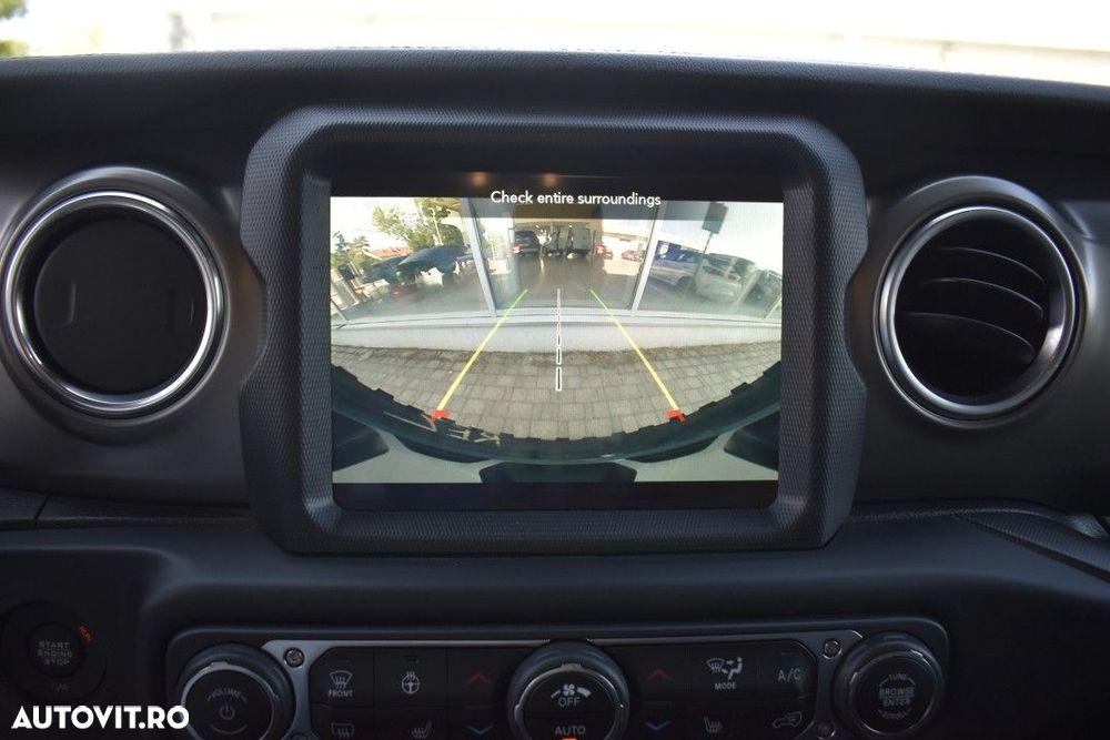 Jeep Wrangler - 15