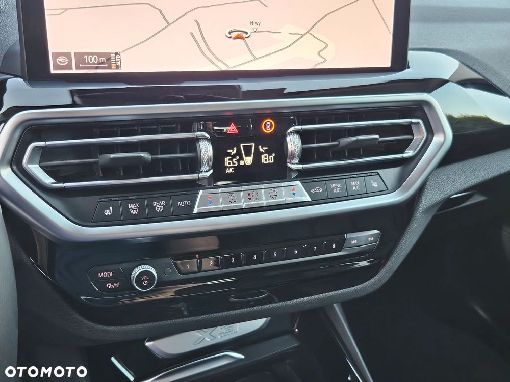 BMW X3 xDrive20d - 27