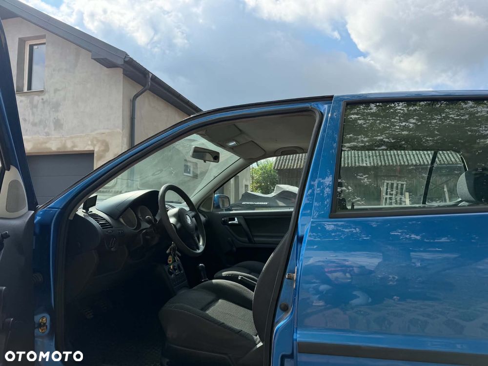 Volkswagen Polo 1.4 16V Basis - 7