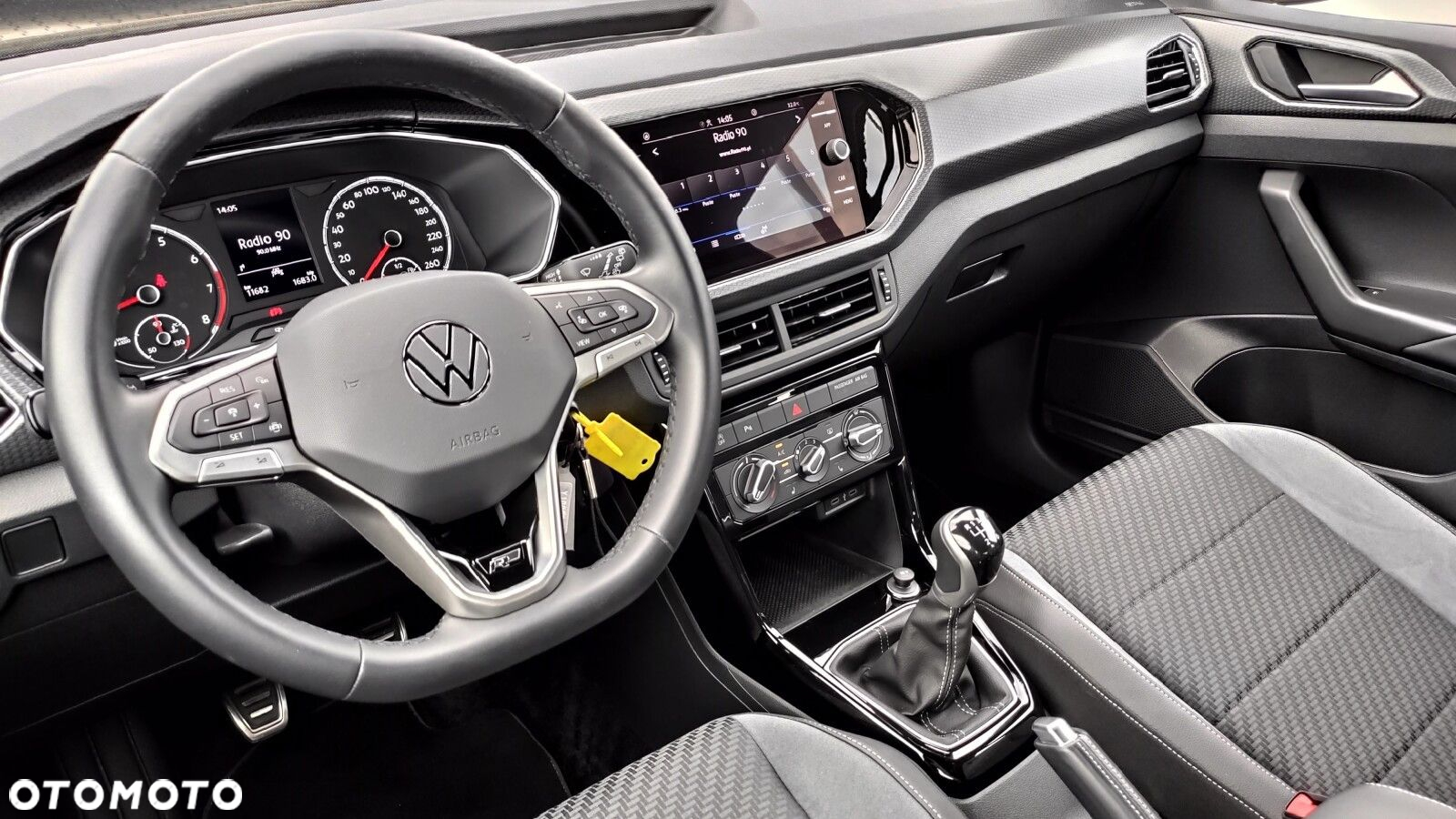 Volkswagen T-Cross - 32