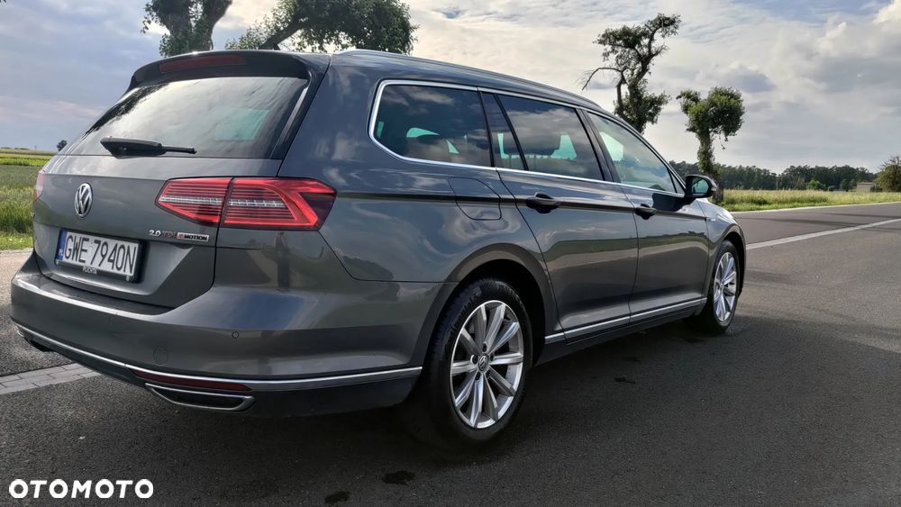 Volkswagen Passat - 12
