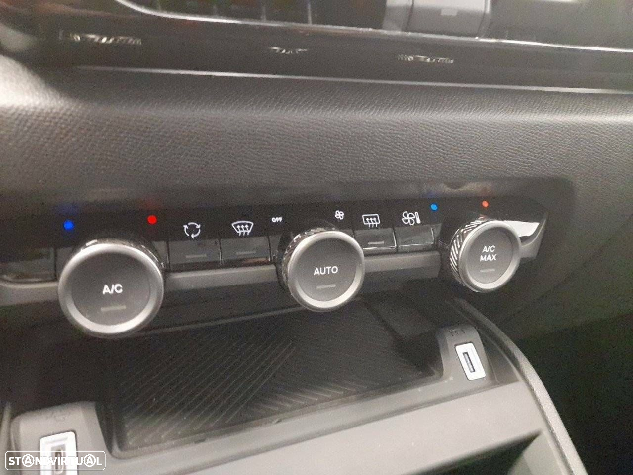 Citroën C4 X 1.2 PureTech Feel - 20