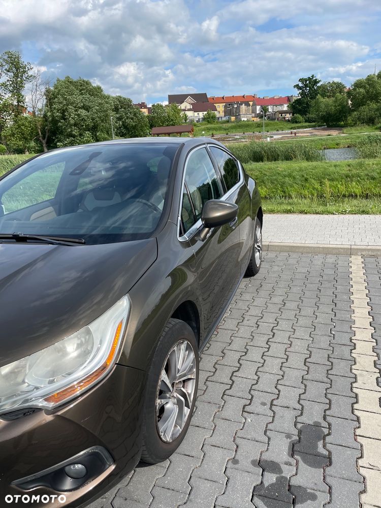 Citroën DS4 1.6 e-HDi SoChic MCP - 9