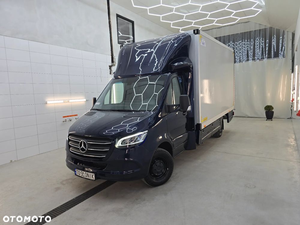 Mercedes-Benz SPRINTER 319 3.0 CDI KONTENER 4,28cmDługi 2,29cmSzero 2,24cmWysok + WINDA 750Kg 42Tyś km SERWIS DO OSTATNIEGO Km ASO MERCEDES-BENZ SALON PL STAN NOWY NOWY NOWY FABRYCZNA GWARANCJA - 9