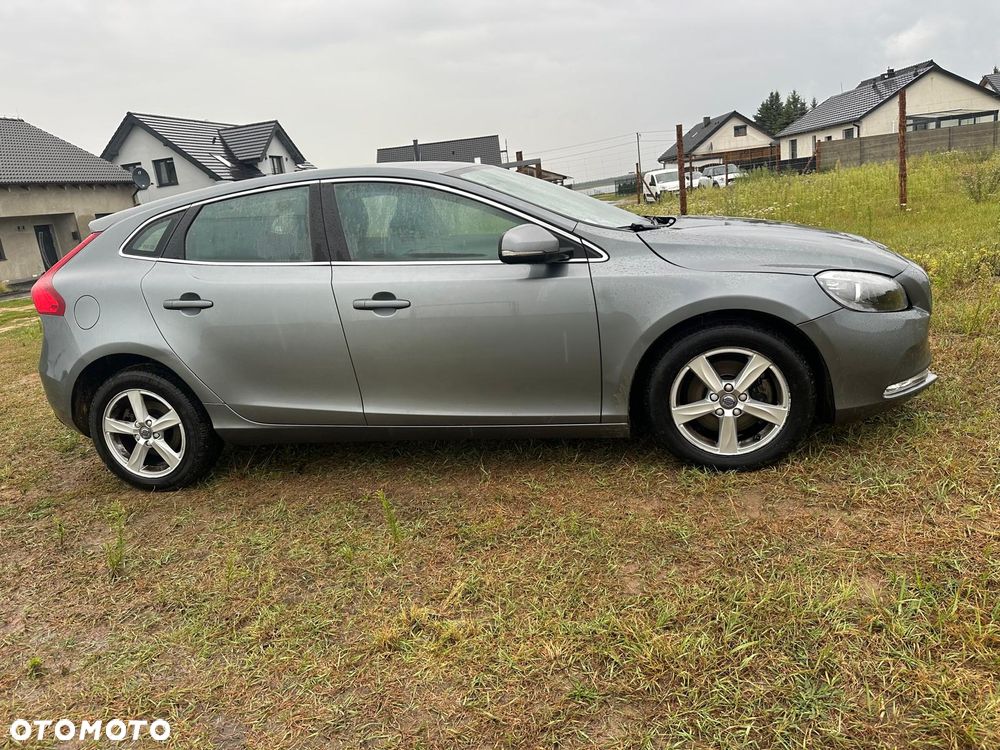Volvo V40 T2 Linje Svart - 39
