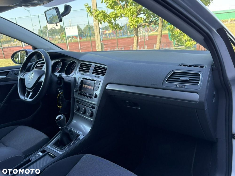 Volkswagen Golf - 14