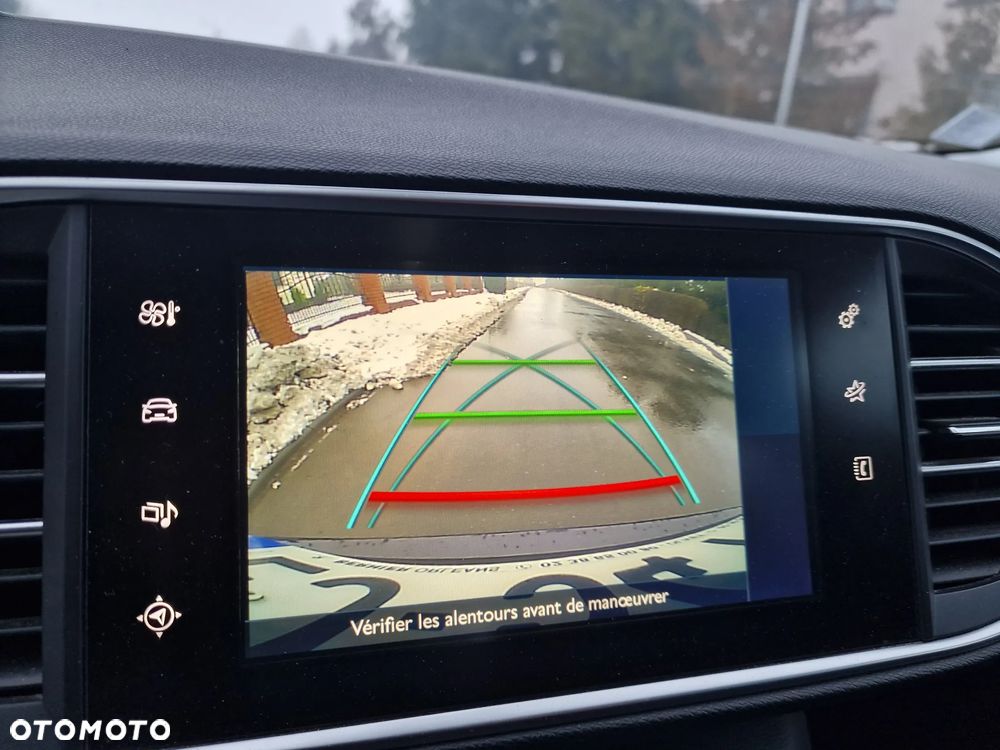 Peugeot 308 1.6 BlueHDi Style S&S - 24